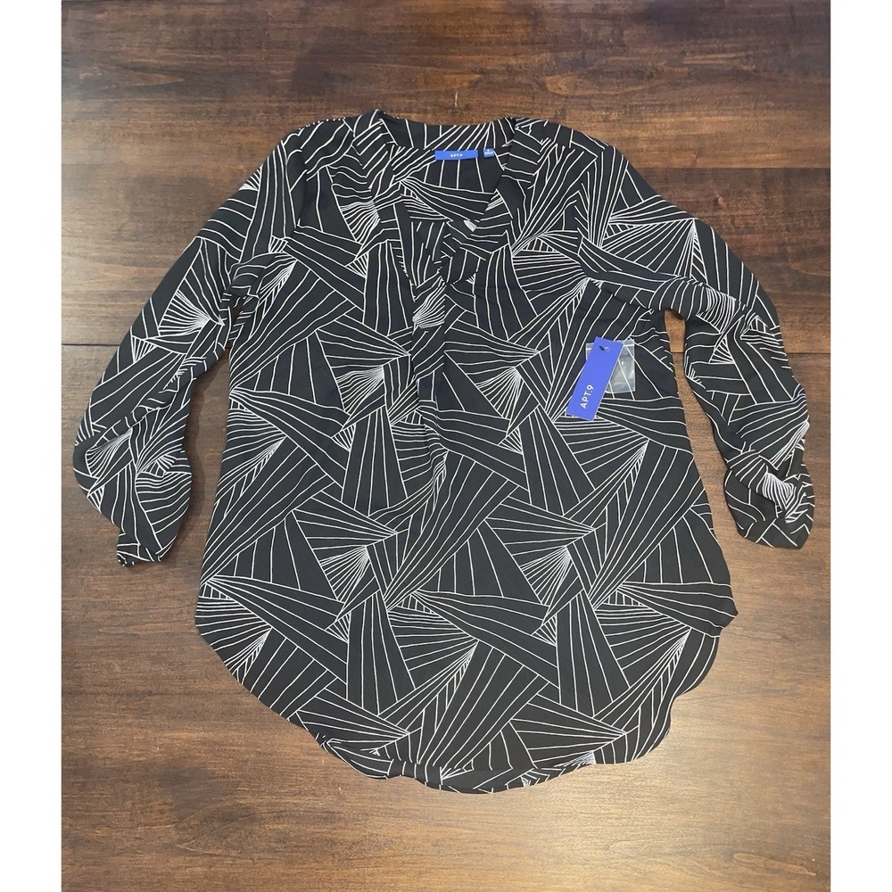 Apt 9 Black White Tunic Blouse Top NWT Size Small